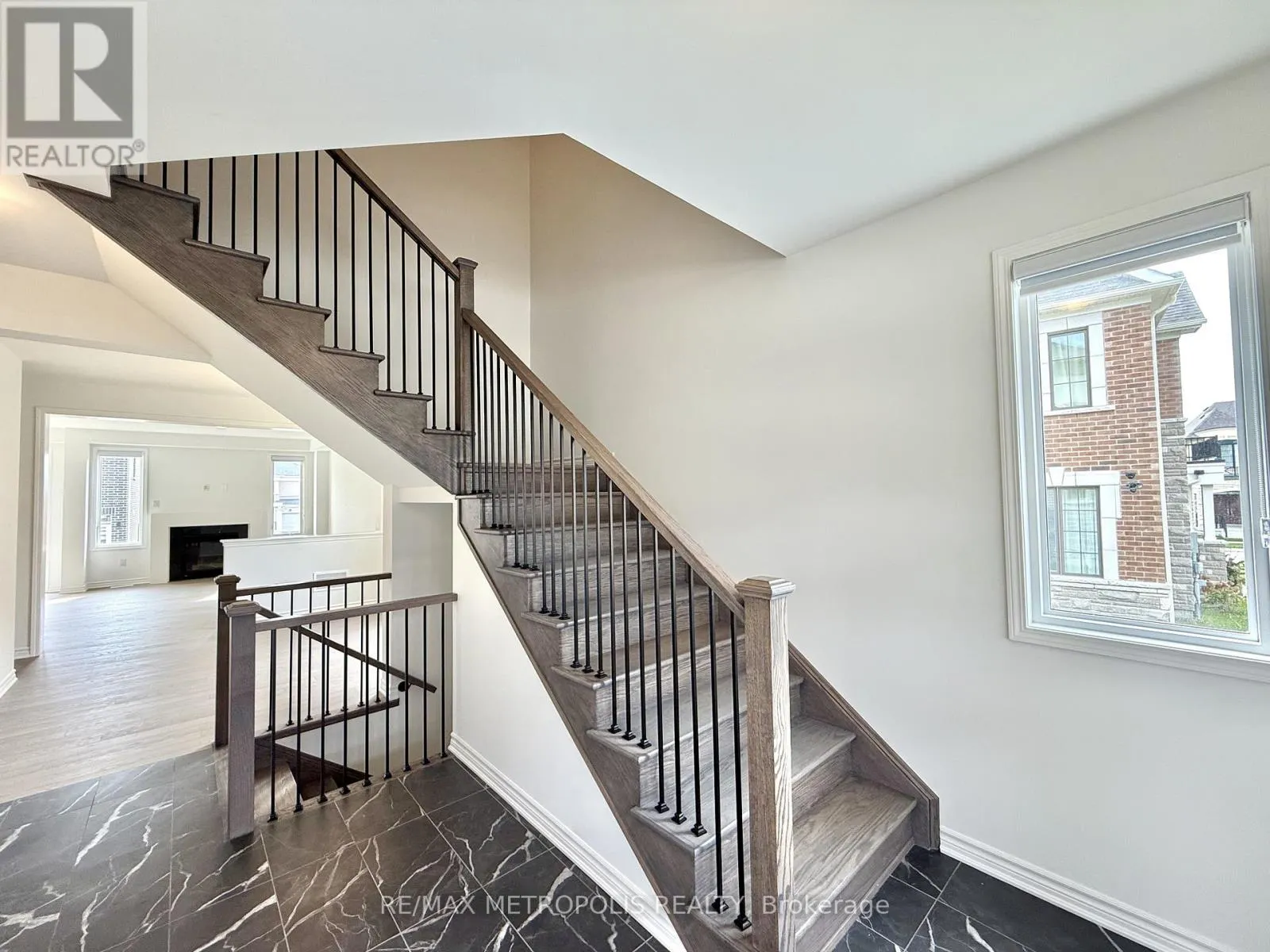 1341 GLAMORGAN MANOR
