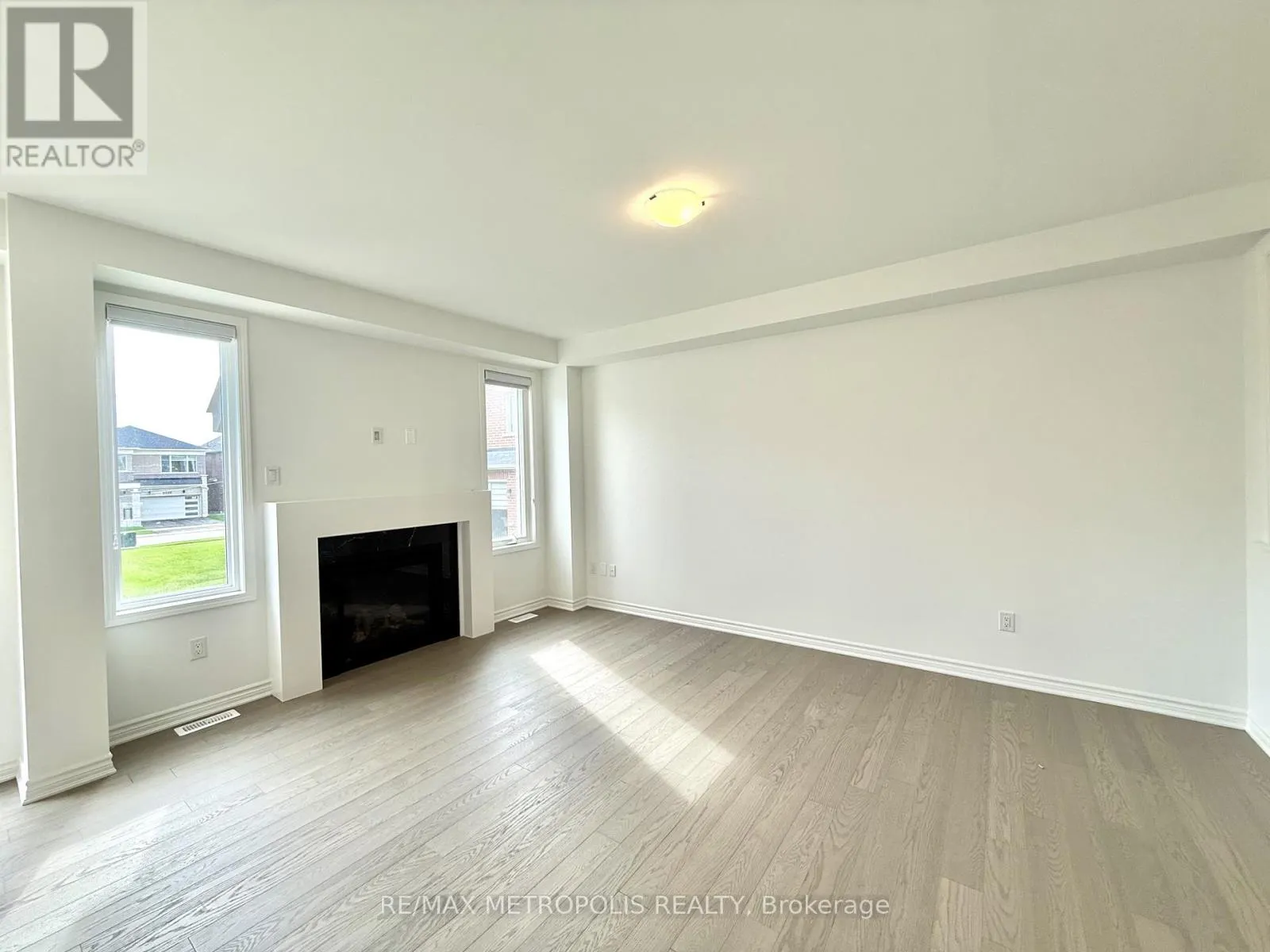 1341 GLAMORGAN MANOR