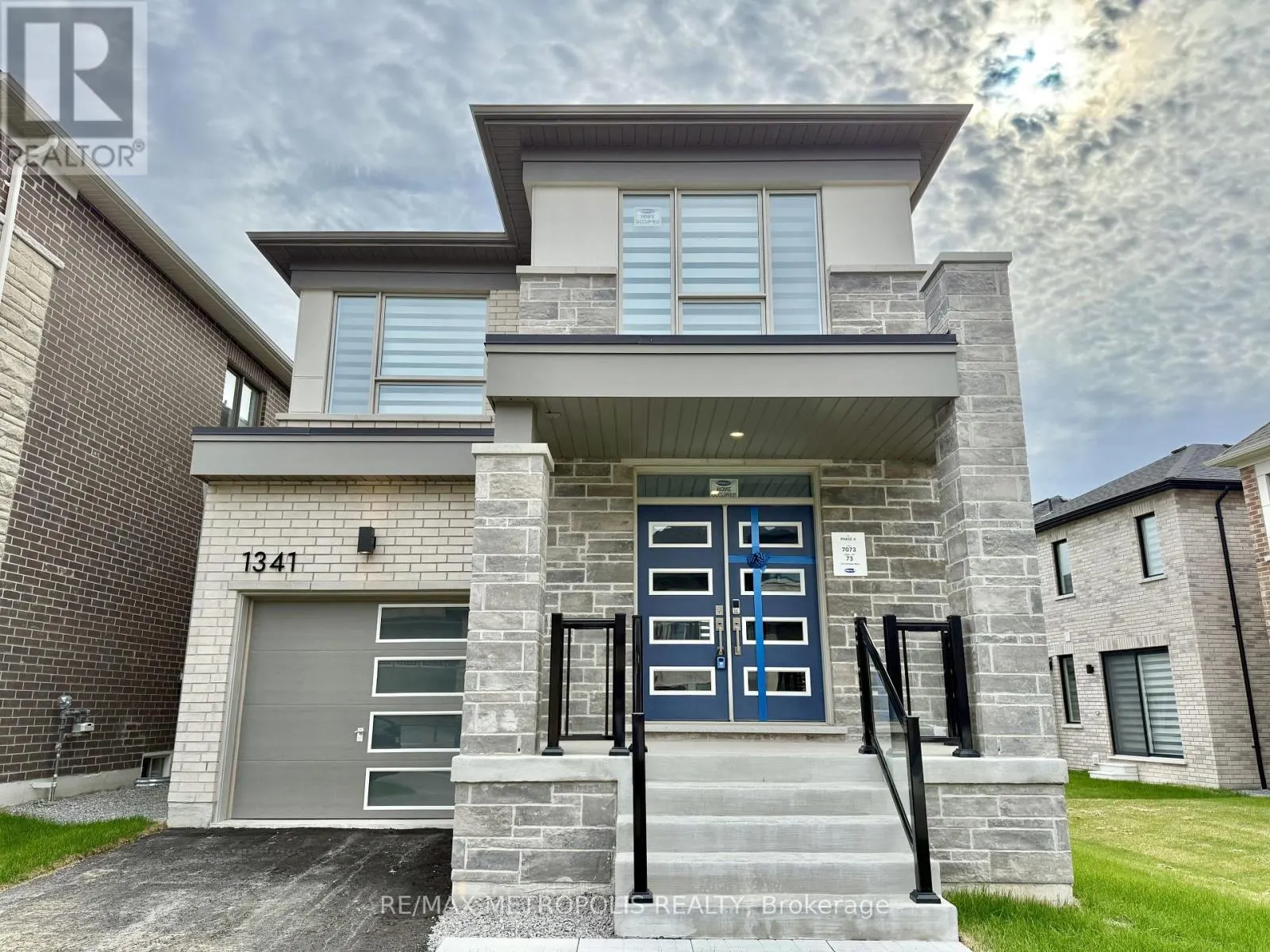 1341 GLAMORGAN MANOR
