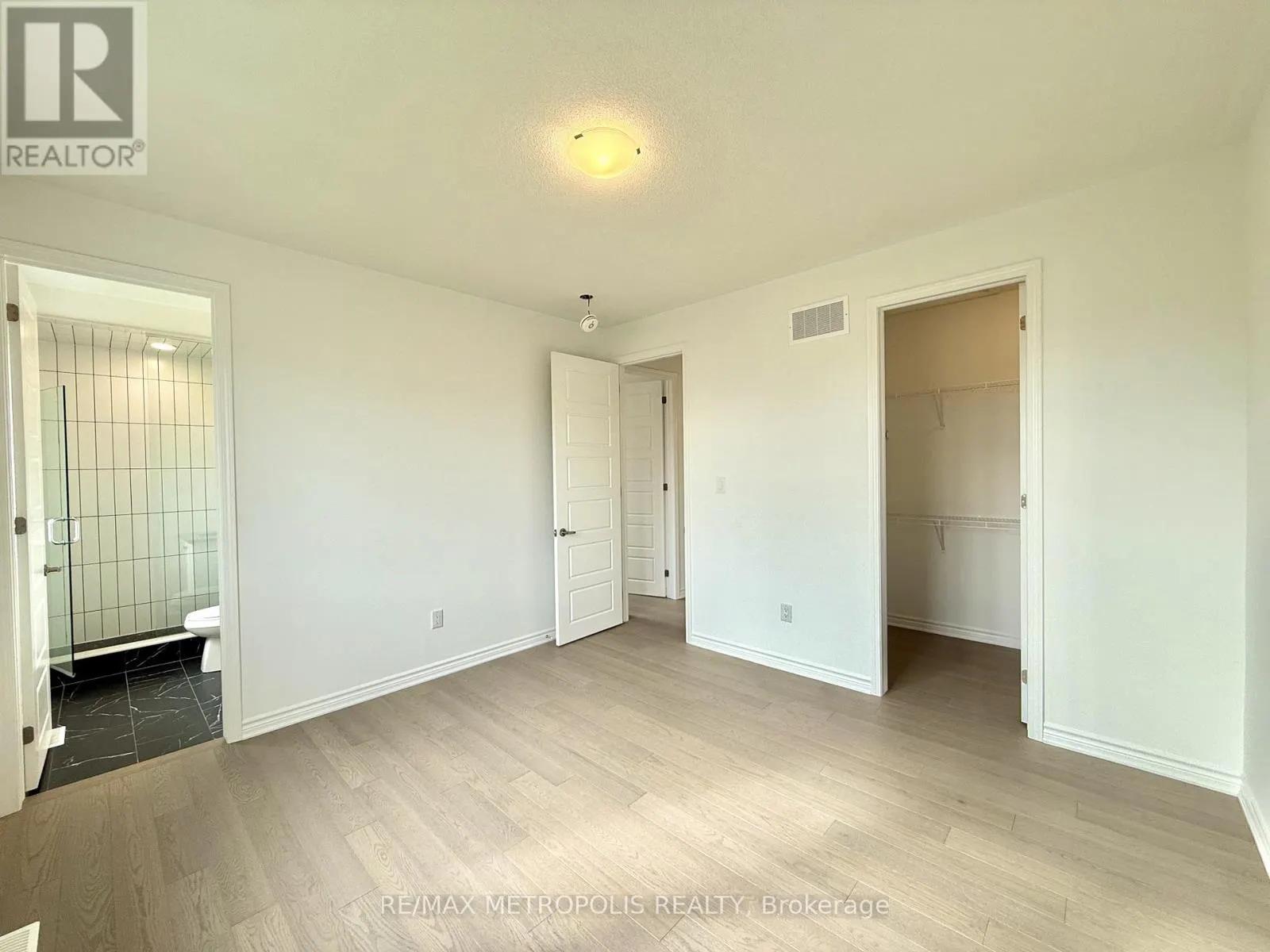 1341 GLAMORGAN MANOR