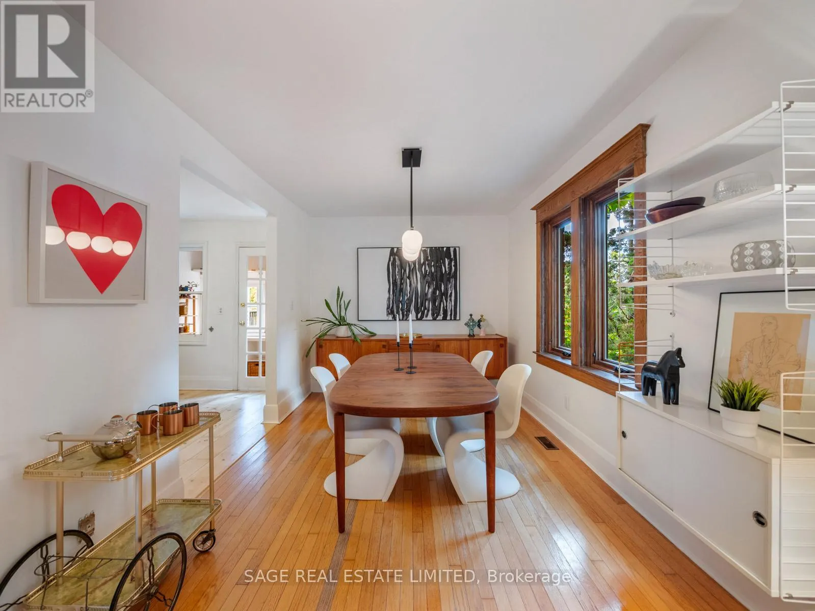 439 LESLIE STREET