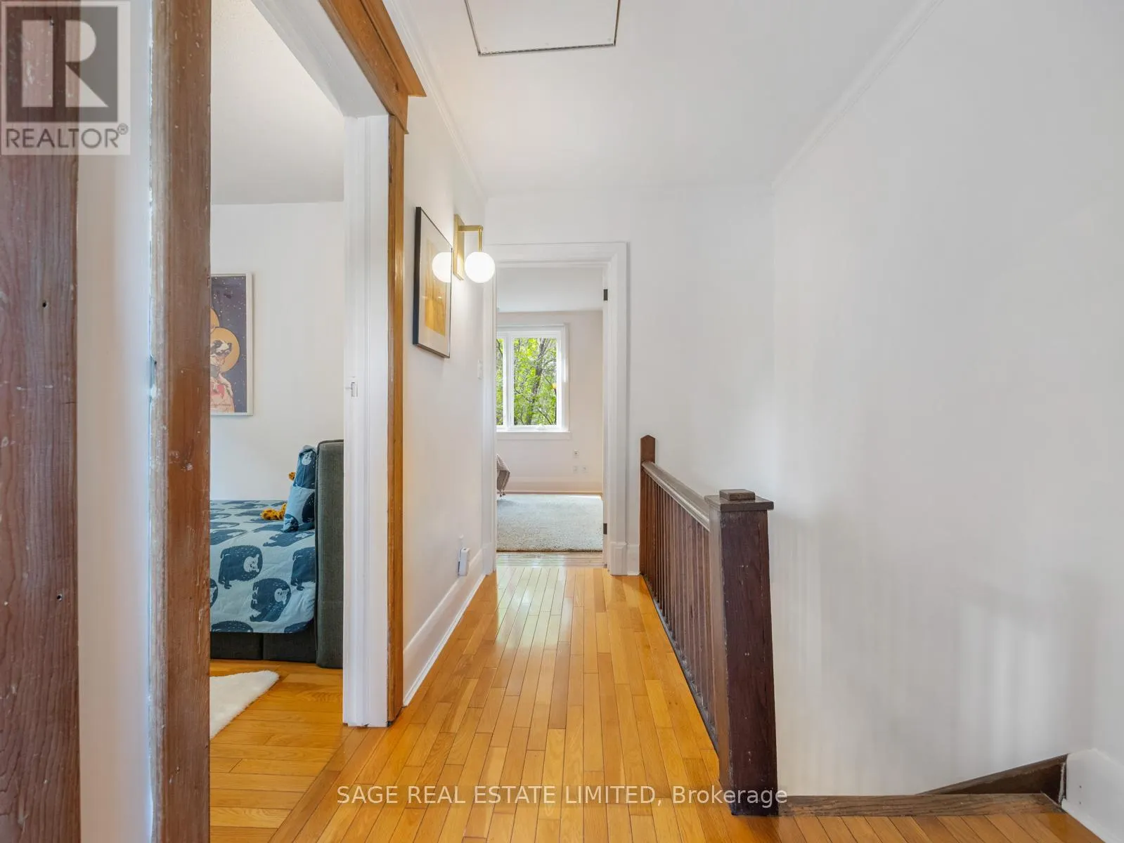 439 LESLIE STREET