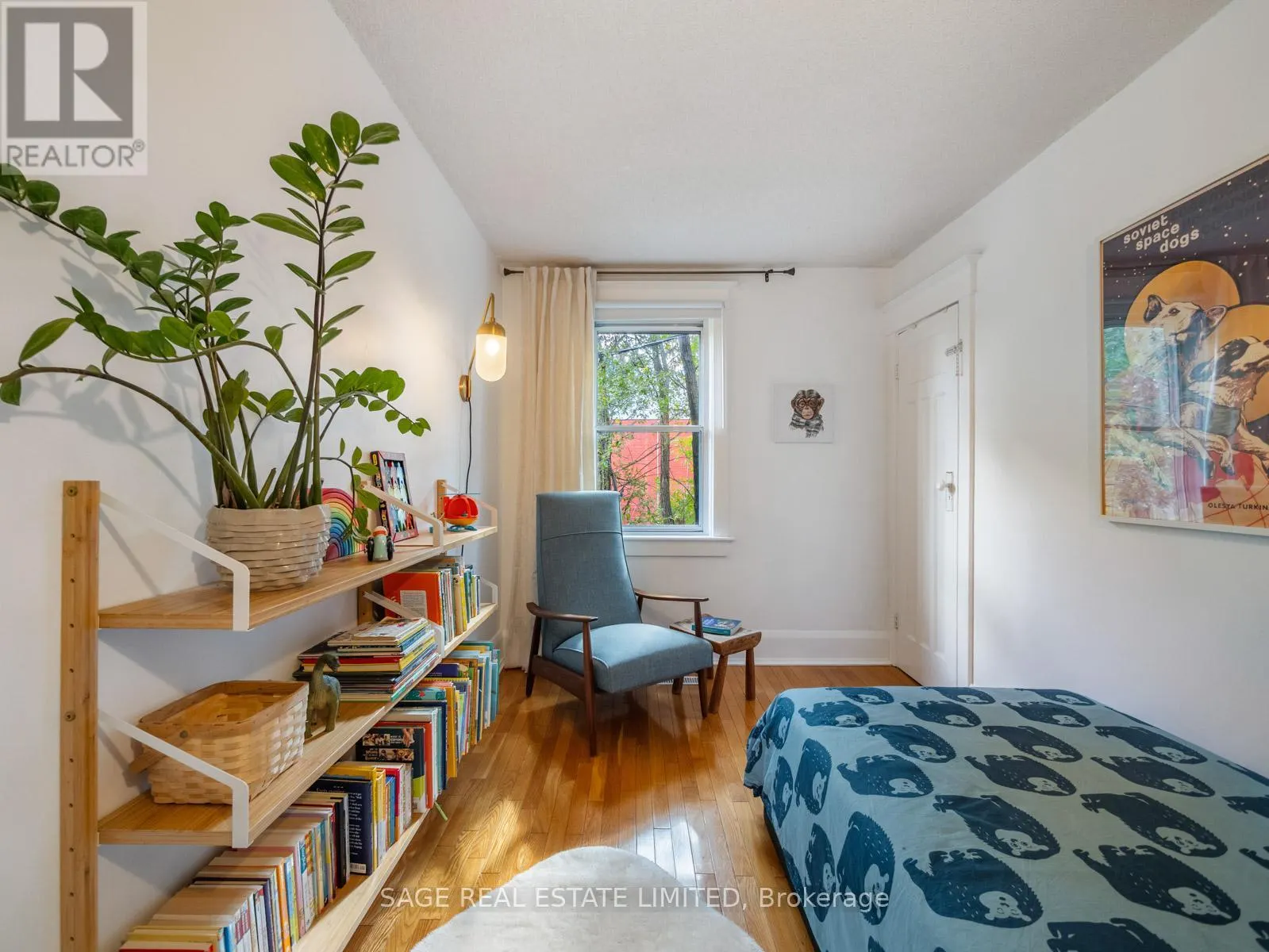 439 LESLIE STREET