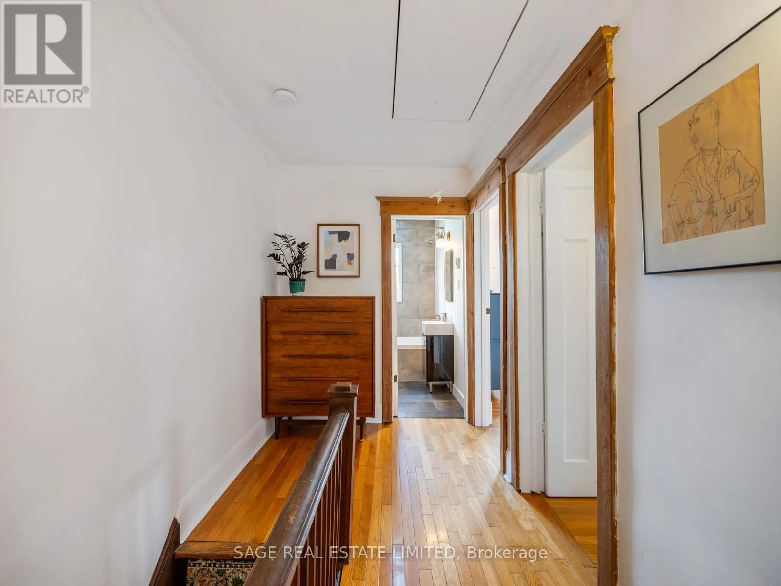439 LESLIE STREET