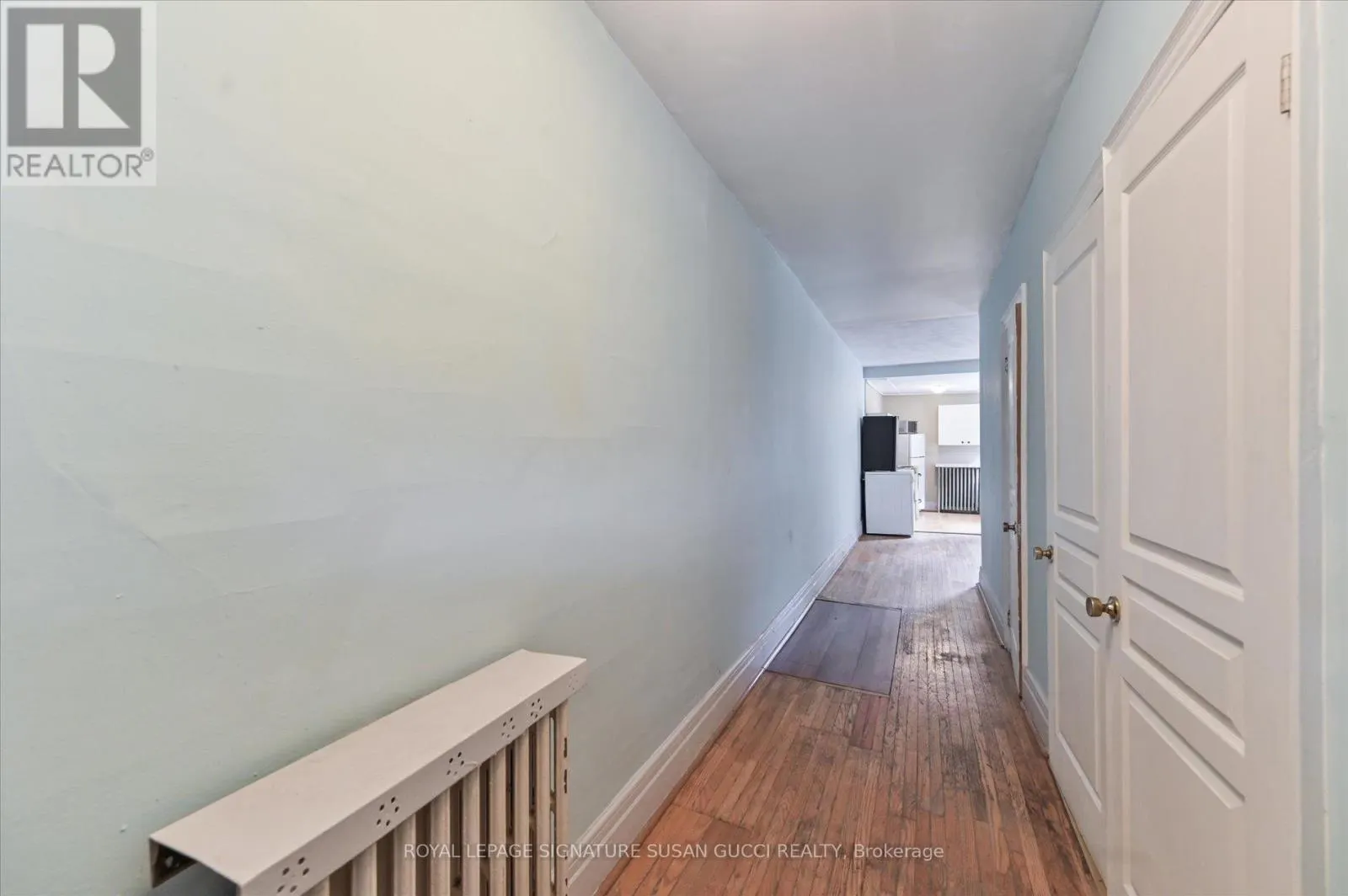9 EVERETT CRESCENT