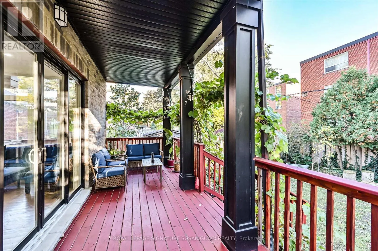 3 HOLMSTEAD AVENUE