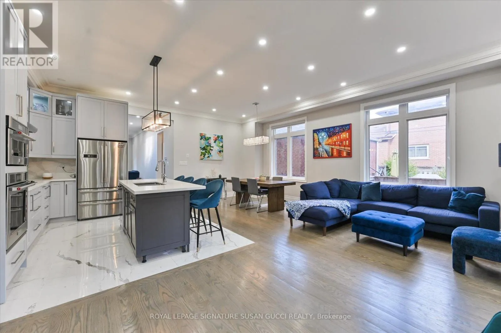 3 HOLMSTEAD AVENUE