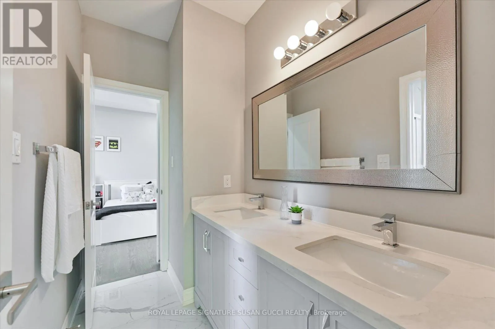 3 HOLMSTEAD AVENUE