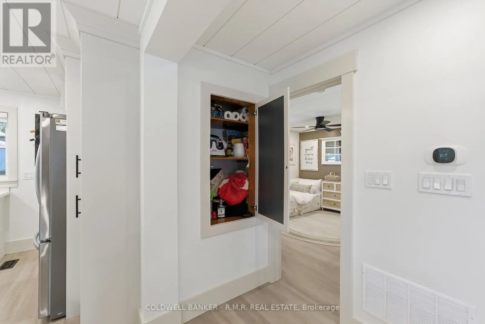 18 CENTREVIEW STREET