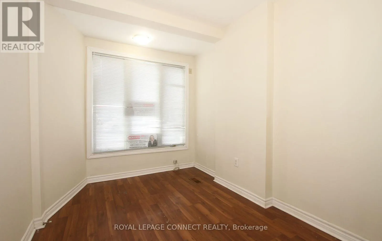 1229A WOODBINE MAIN FLOOR AVENUE