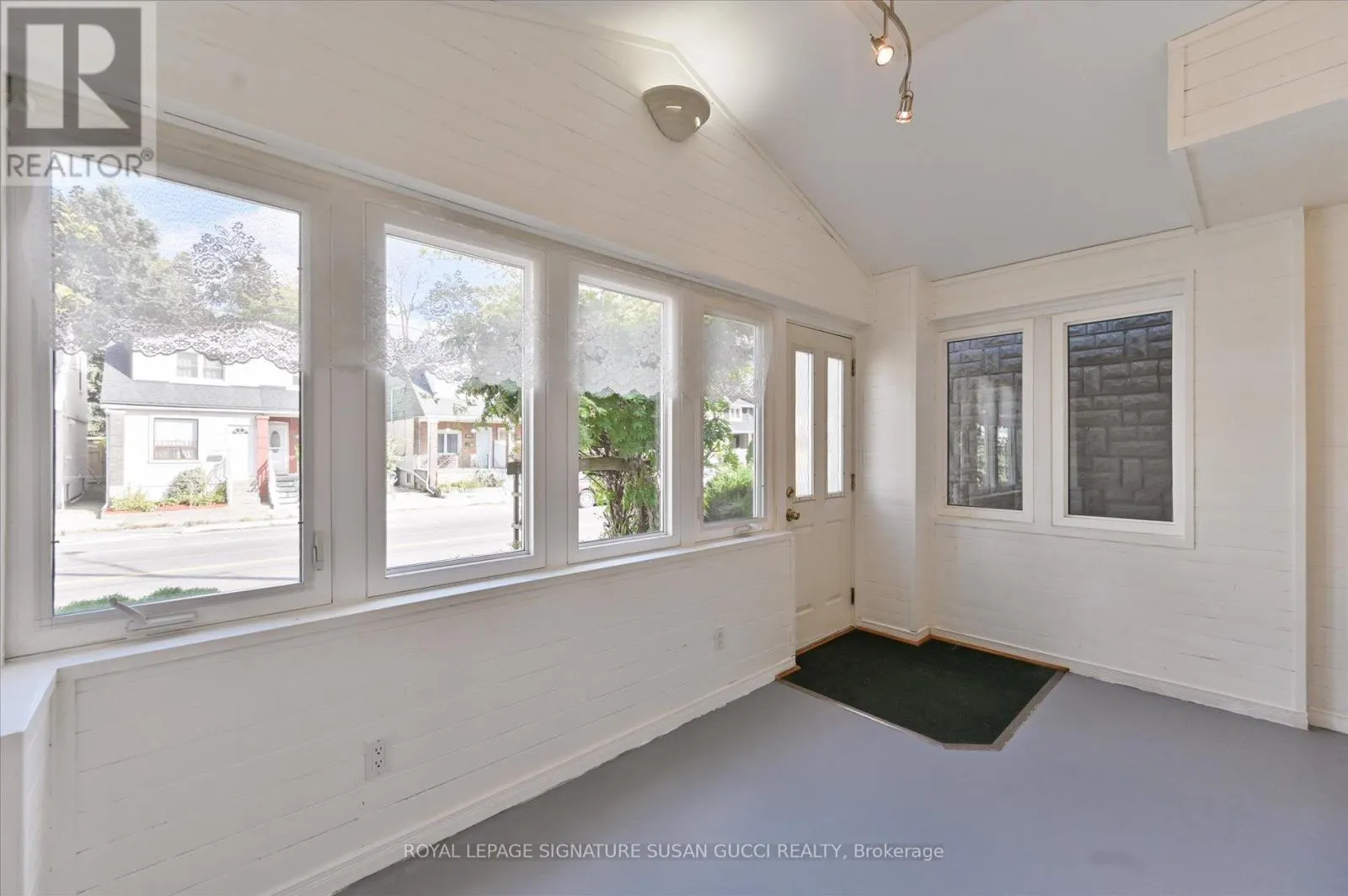 1138 WOODBINE AVENUE