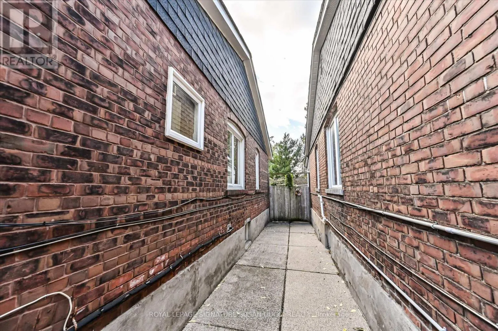1138 WOODBINE AVENUE