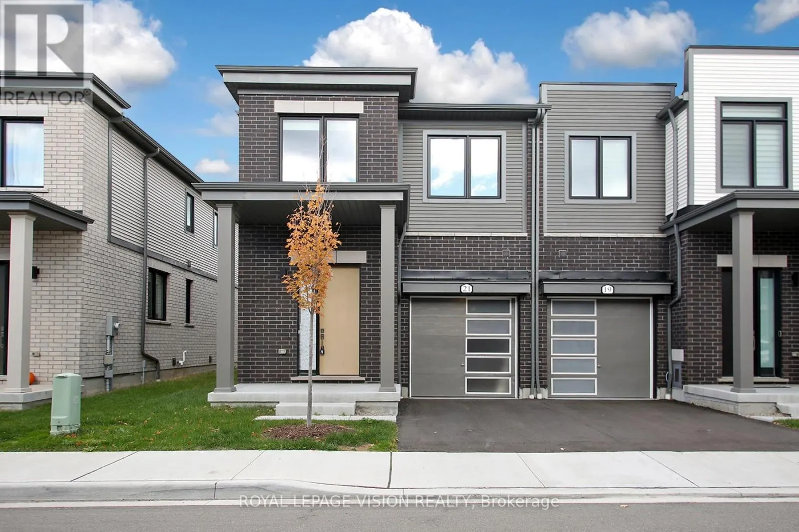 21 SORBARA WAY