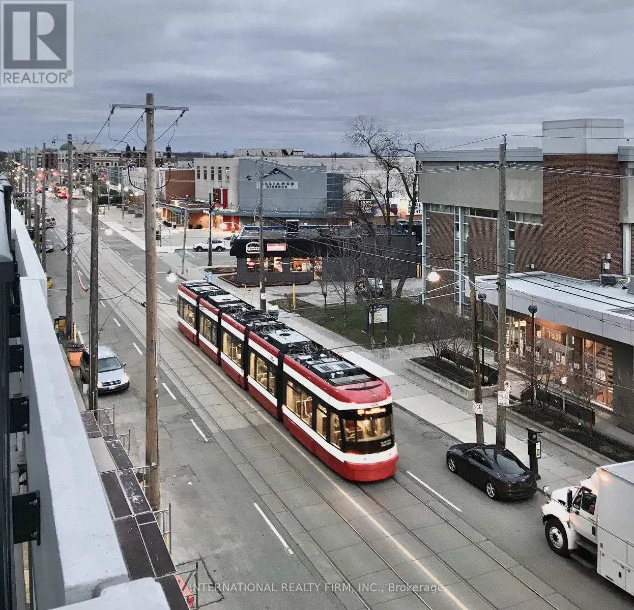 412 - 1630 QUEEN STREET E