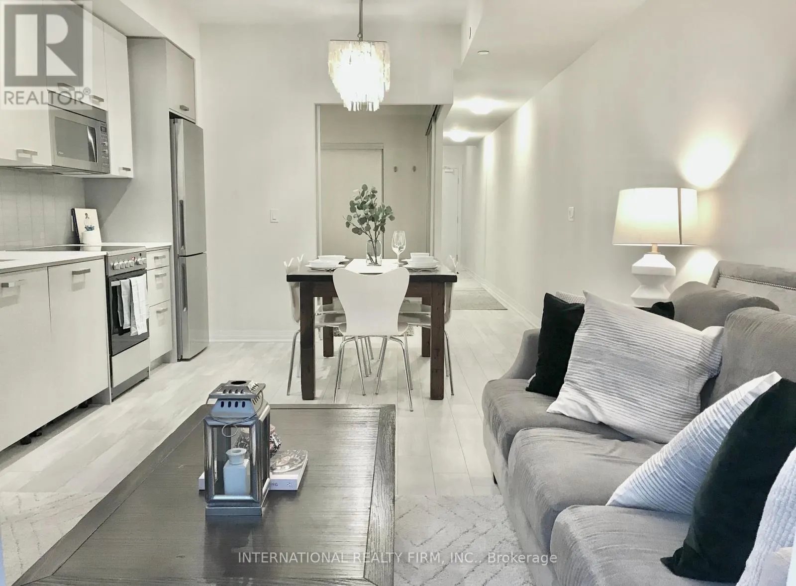 412 - 1630 QUEEN STREET E