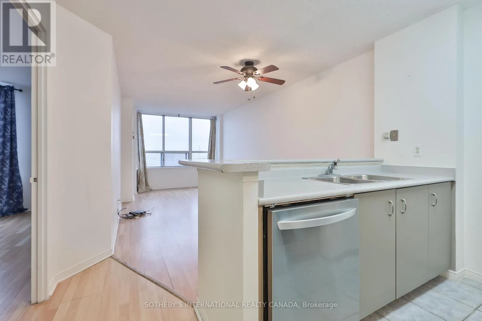 709 - 1625 PICKERING PARKWAY
