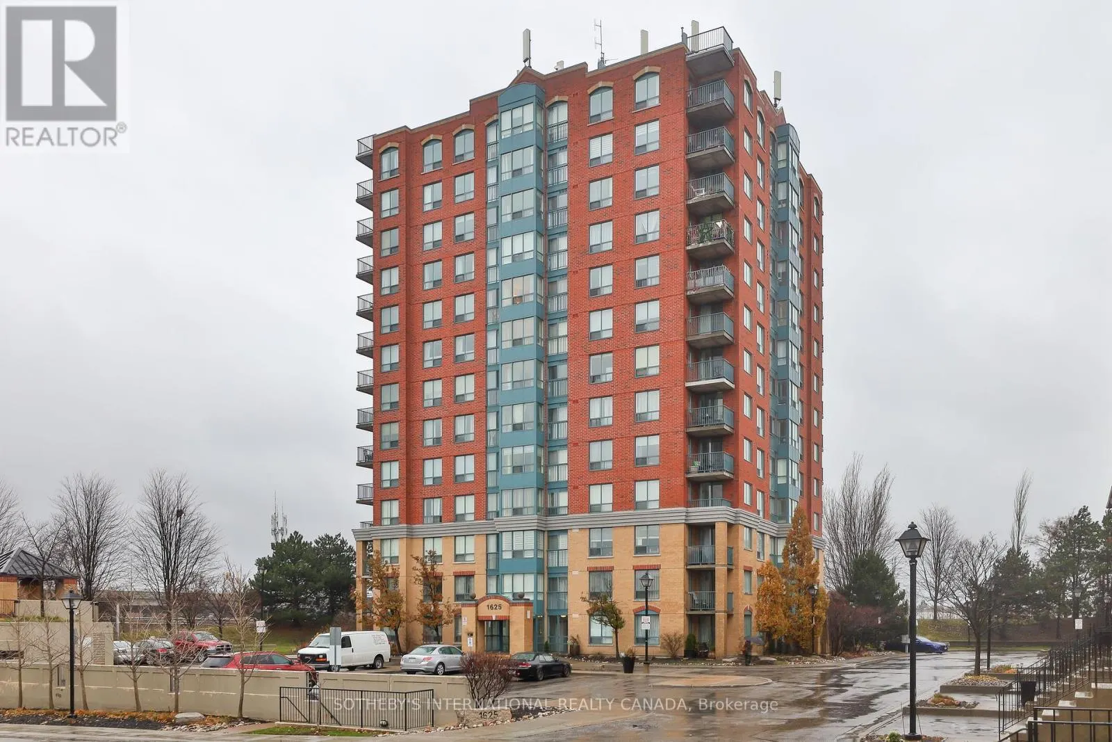 709 - 1625 PICKERING PARKWAY