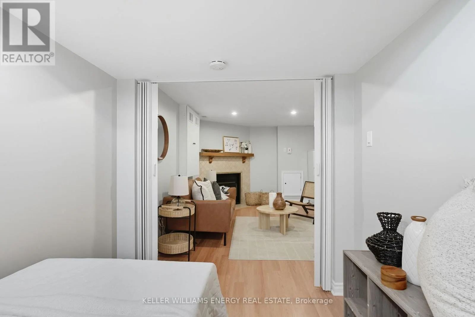 8 INGLIS AVENUE