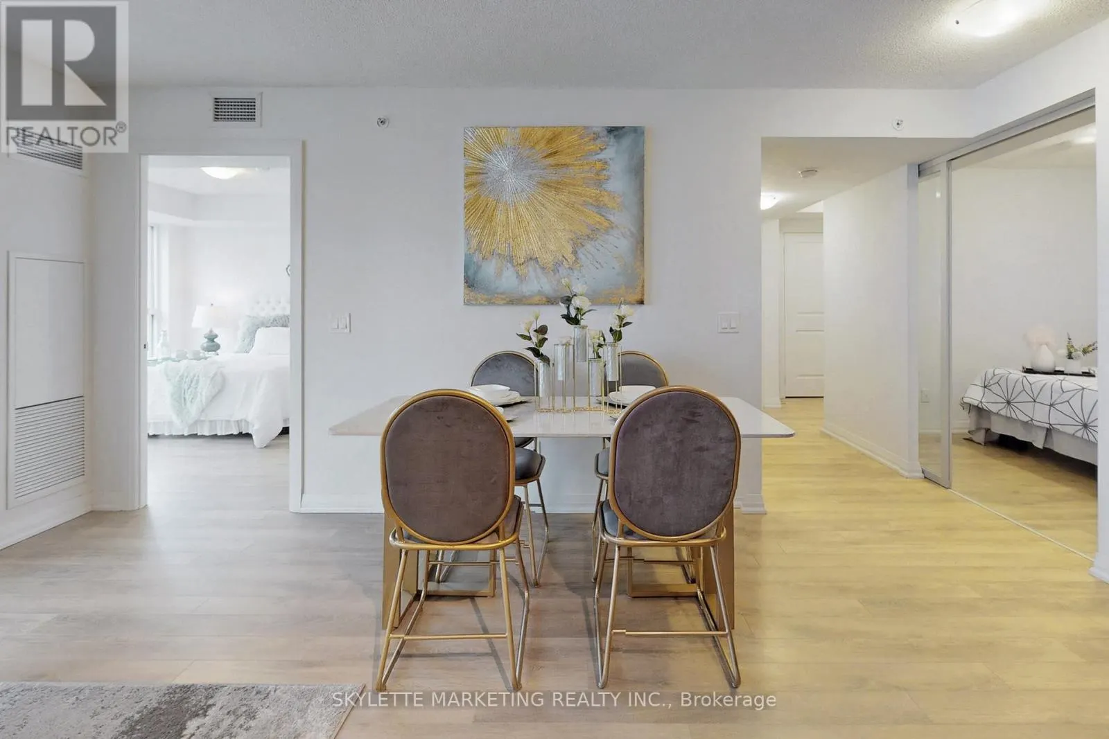 609 - 30 MEADOWGLEN PLACE