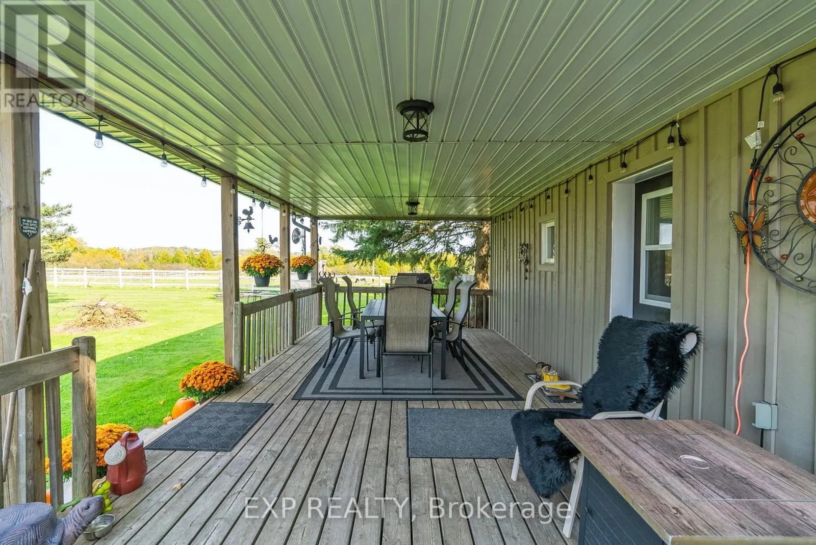772 TOWNLINE ROAD W