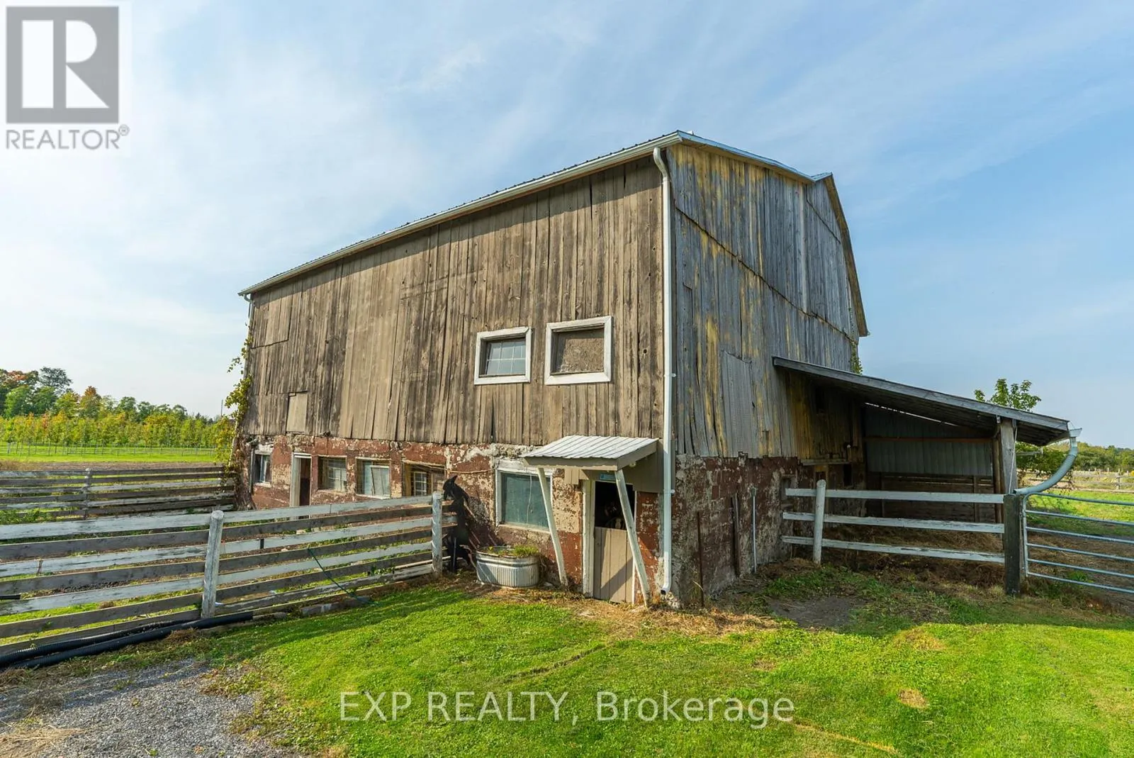 772 TOWNLINE ROAD W
