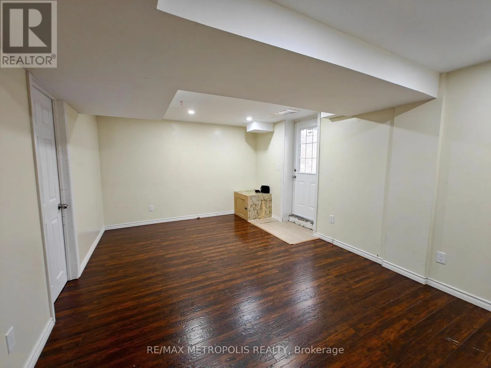 BSMT - 20 STOCKELL CRESCENT