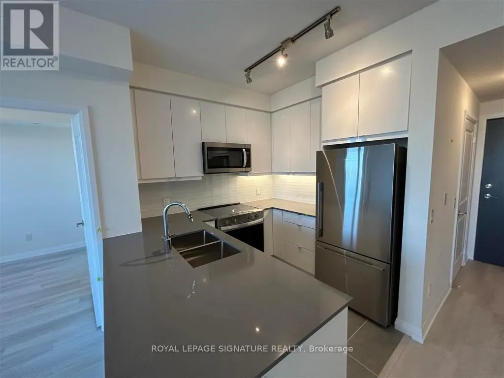 730 - 3270 SHEPPARD AVENUE E