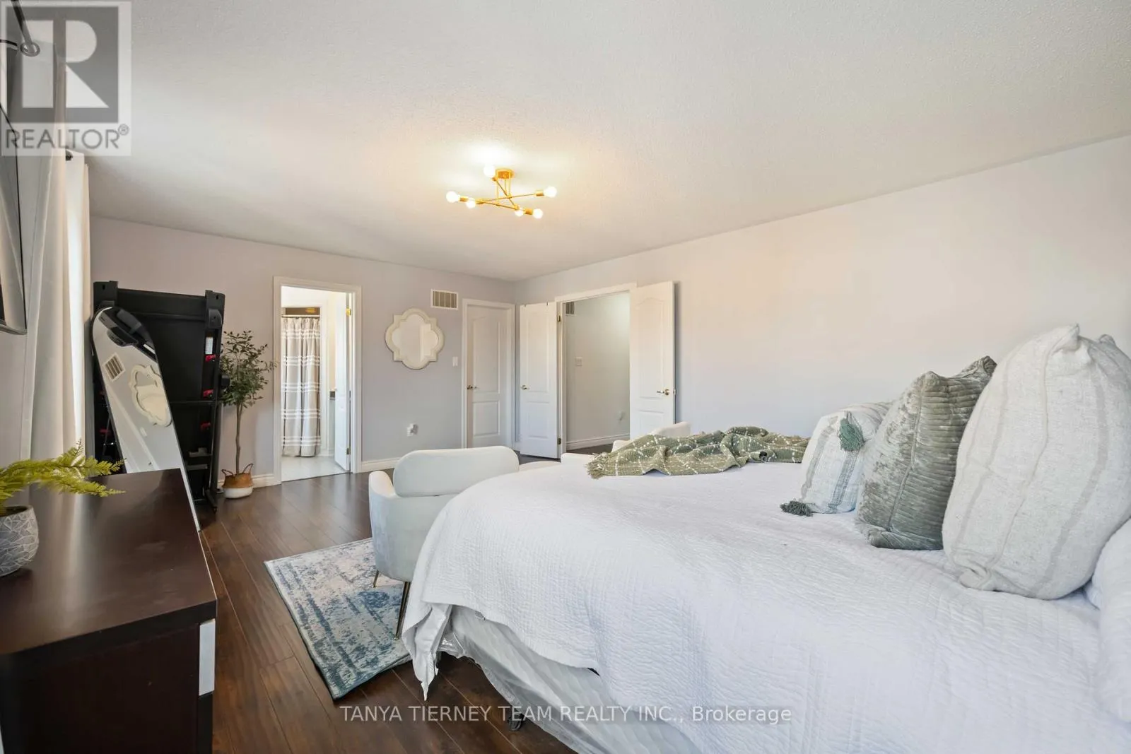 19 ELLERBY COURT