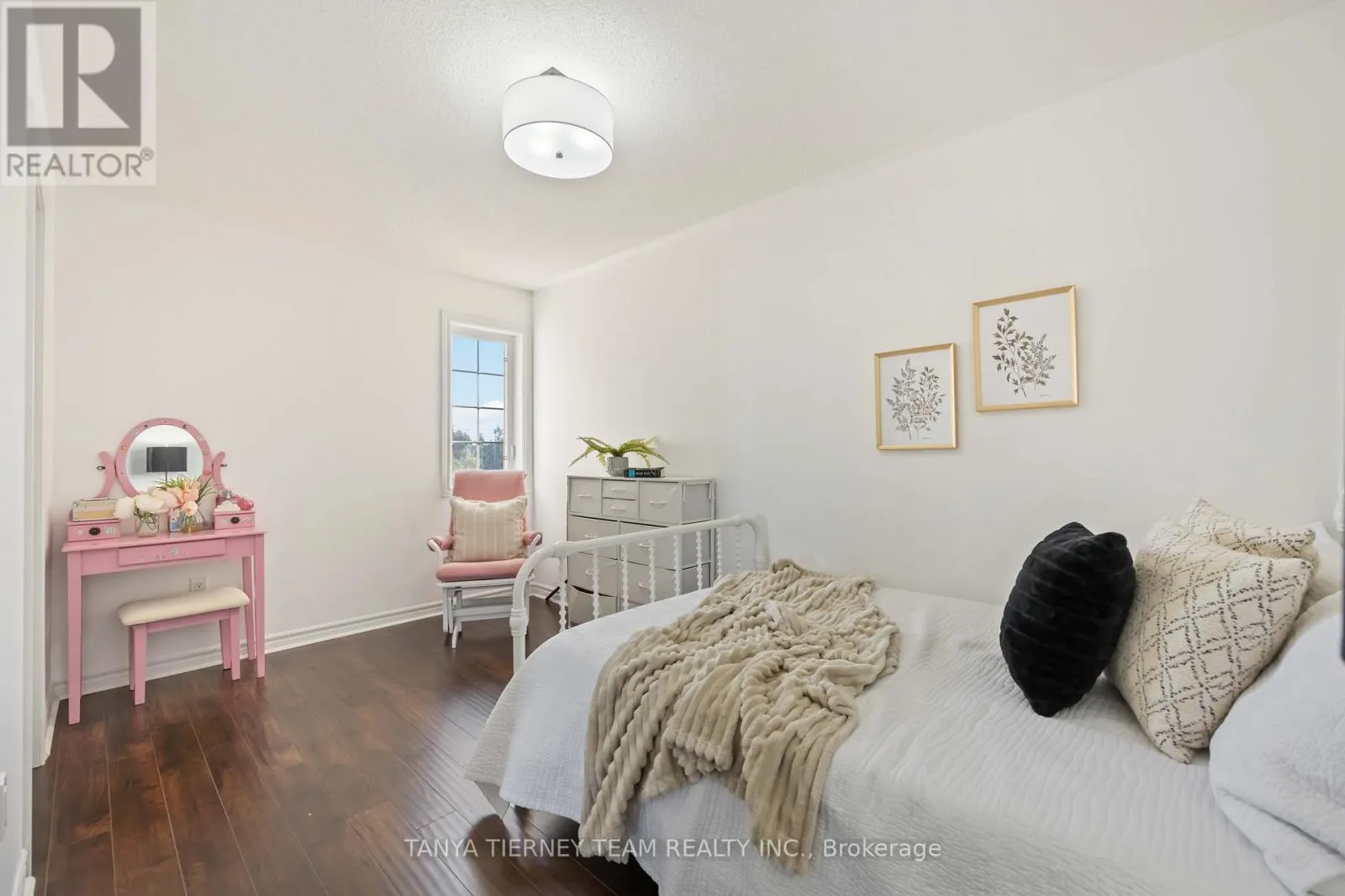 19 ELLERBY COURT
