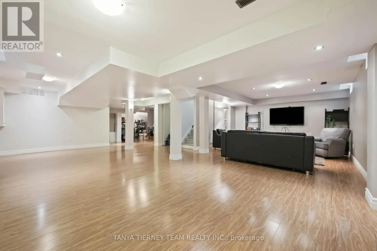 19 ELLERBY COURT