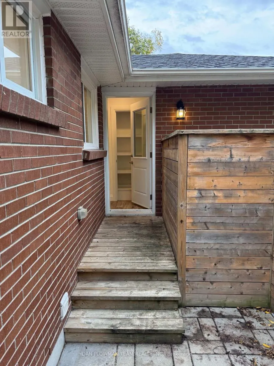 744 HILLCREST ROAD