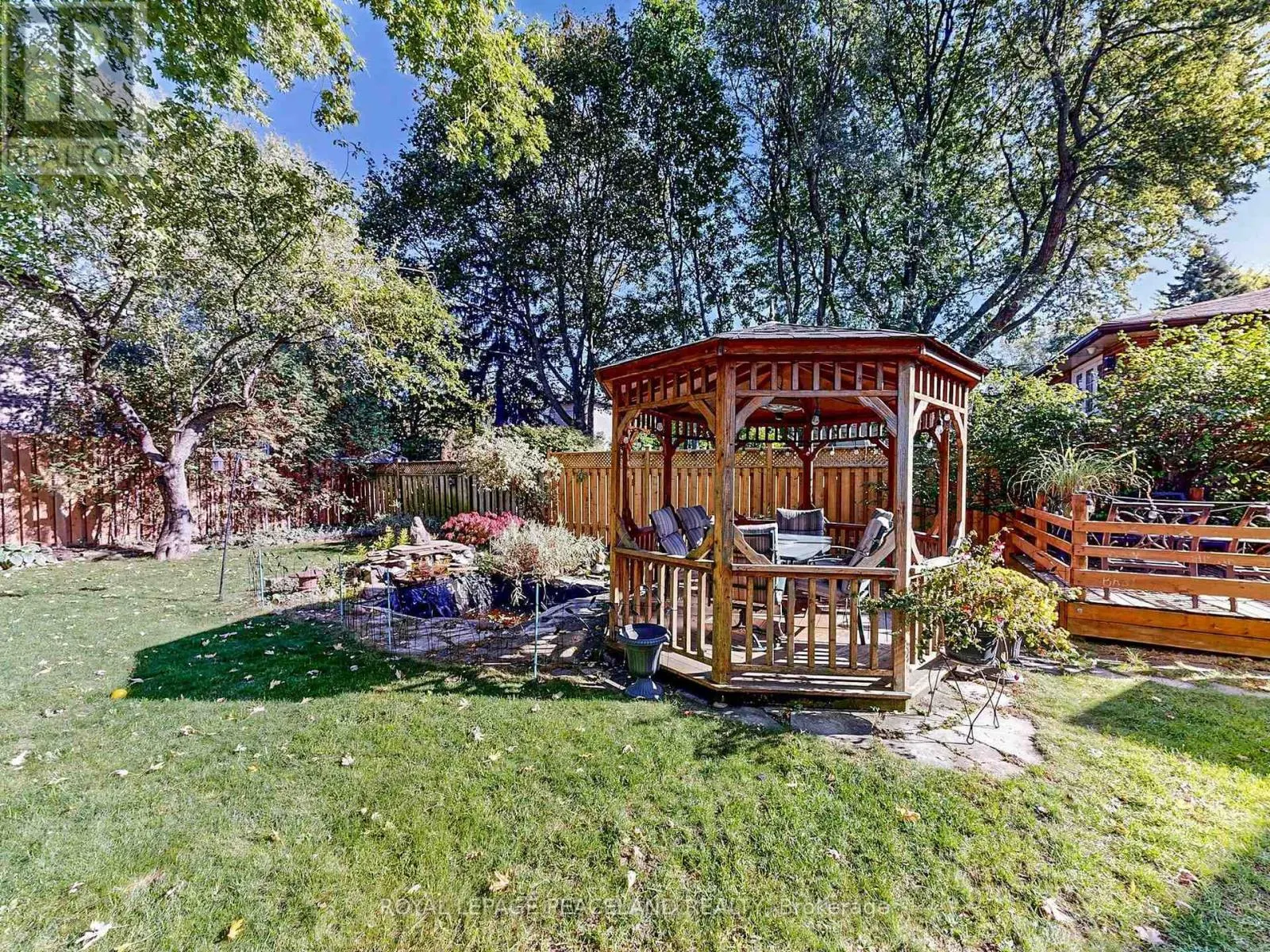 139 SCARBORO CRESCENT