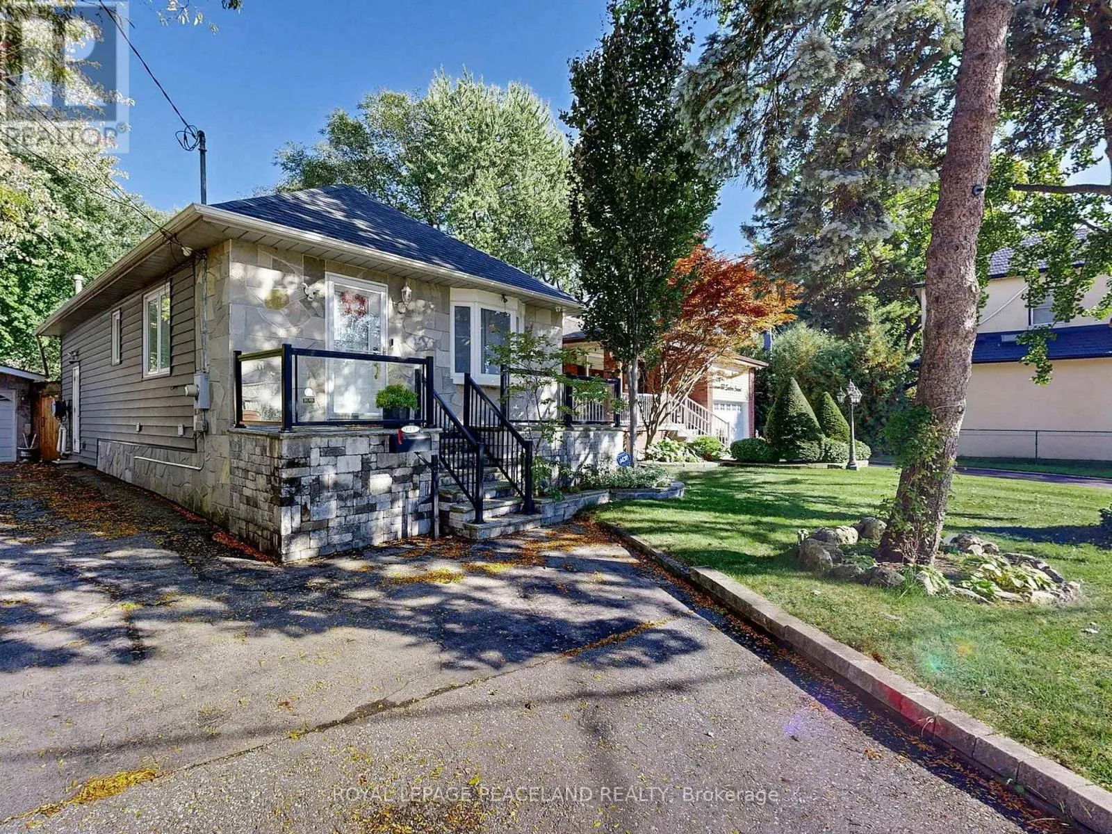 139 SCARBORO CRESCENT