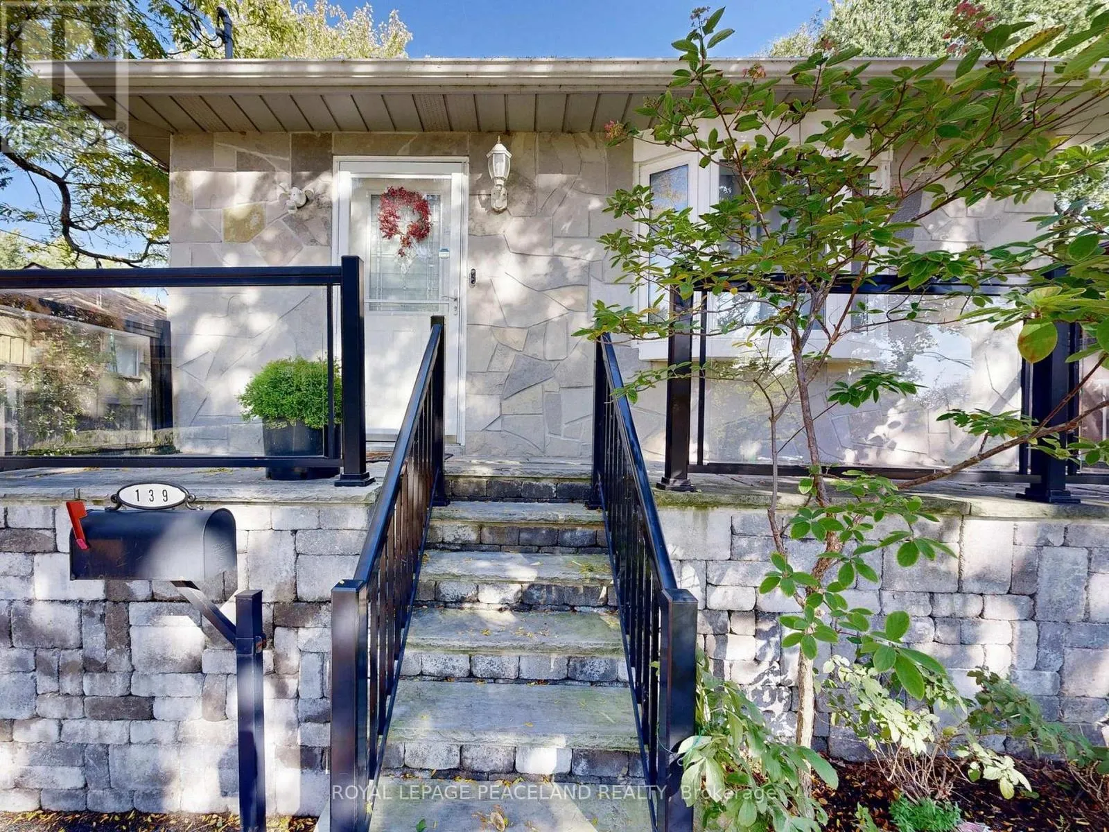 139 SCARBORO CRESCENT