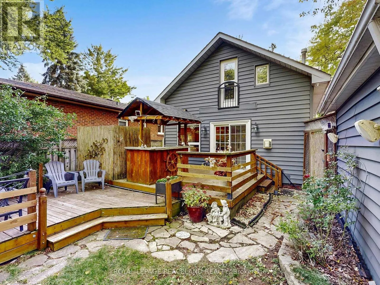 139 SCARBORO CRESCENT