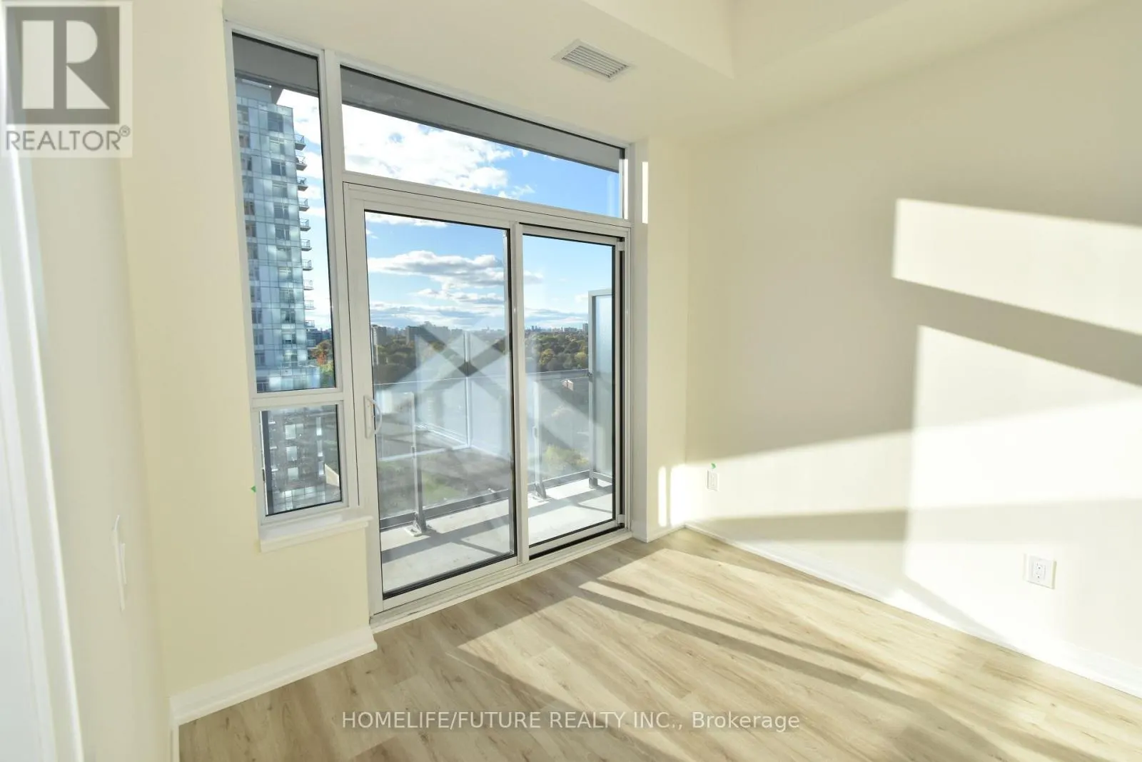 1010 - 3260 SHEPPARD AVENUE E