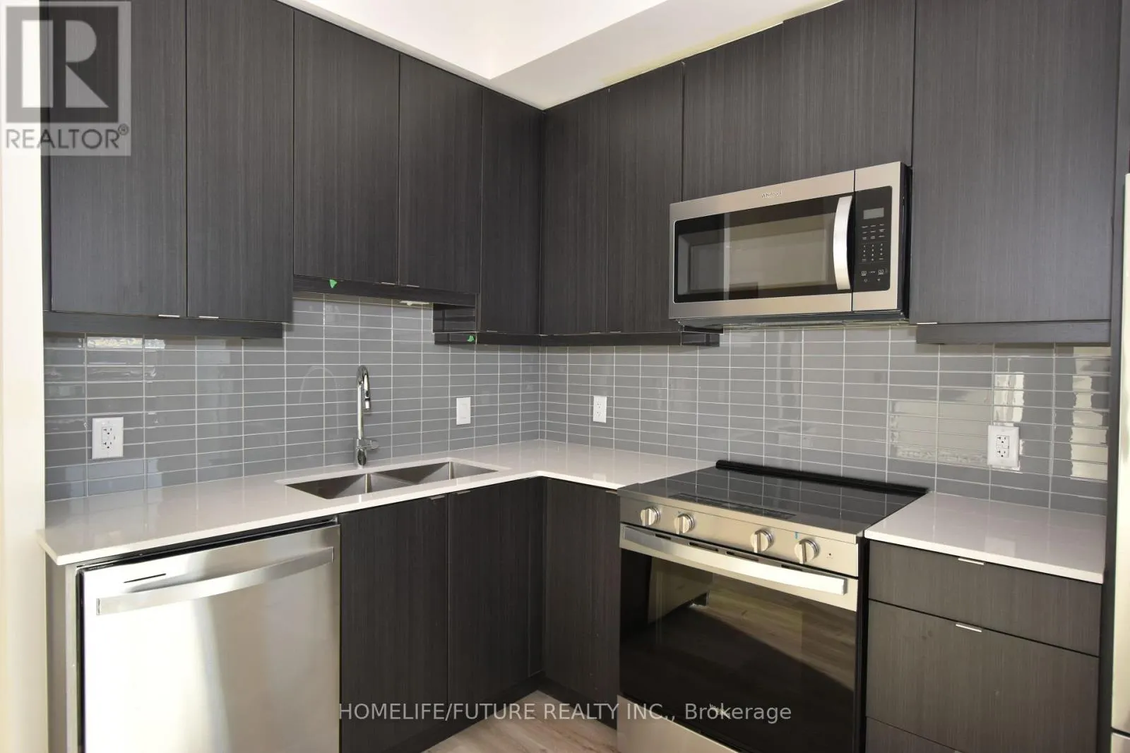1010 - 3260 SHEPPARD AVENUE E