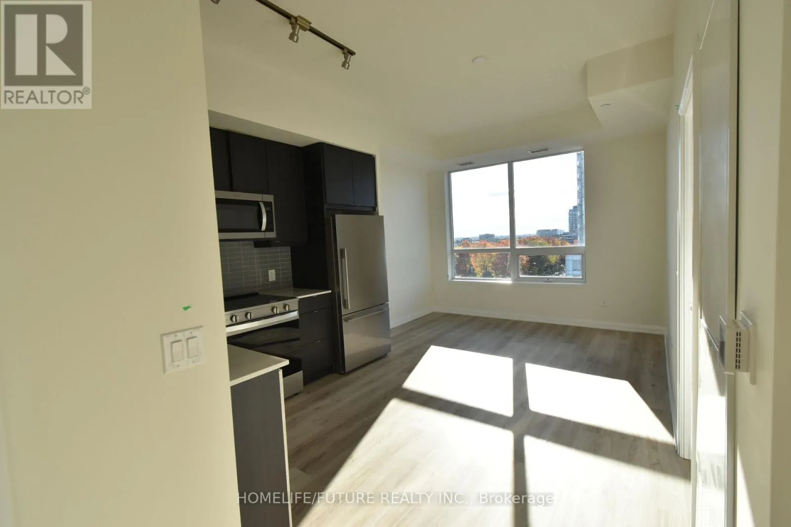 1010 - 3260 SHEPPARD AVENUE E