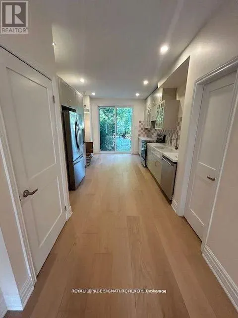 UPPER - 163 HAMPTON AVENUE