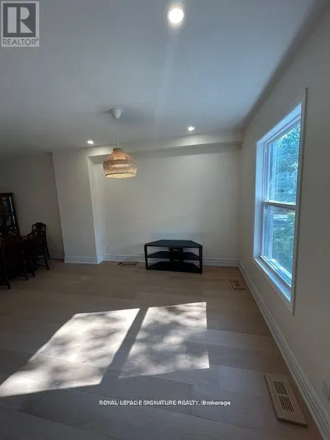 UPPER - 163 HAMPTON AVENUE