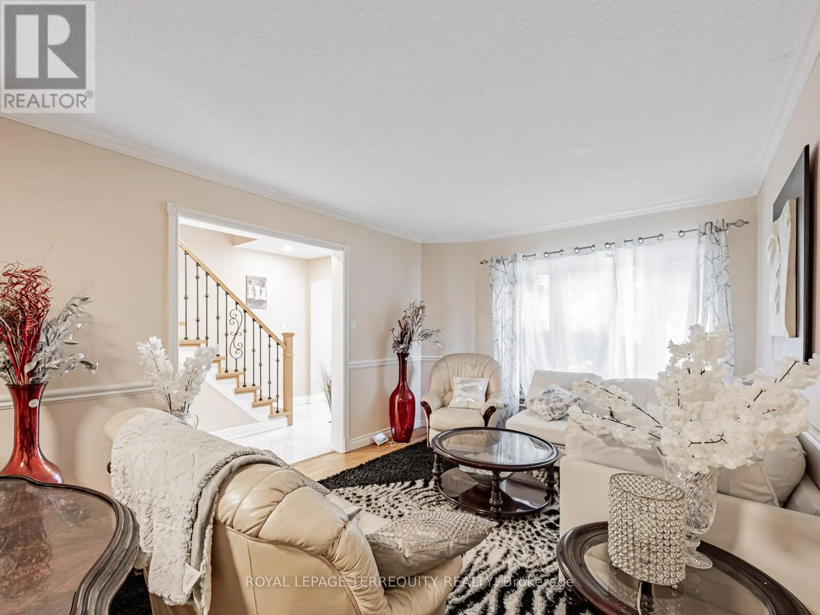 63 ROTHERGLEN ROAD S