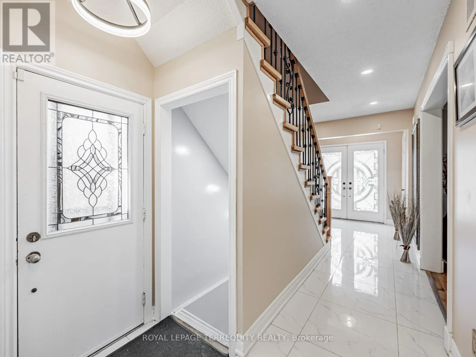 63 ROTHERGLEN ROAD S
