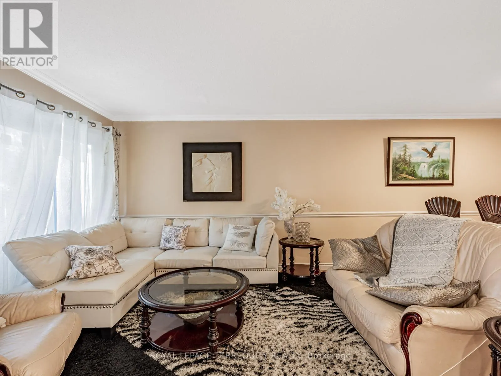 63 ROTHERGLEN ROAD S