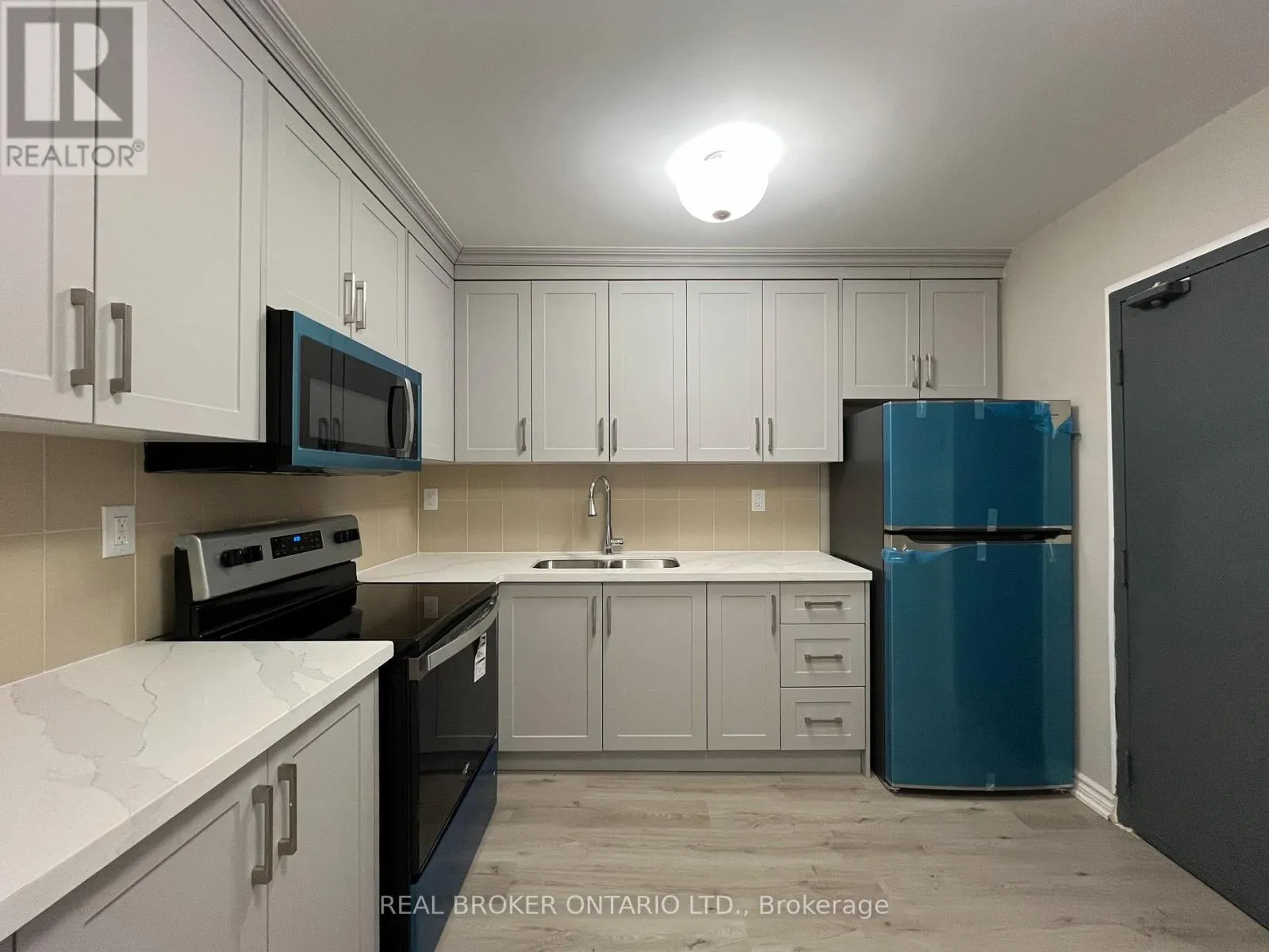 106 - 395A DONLANDS AVENUE