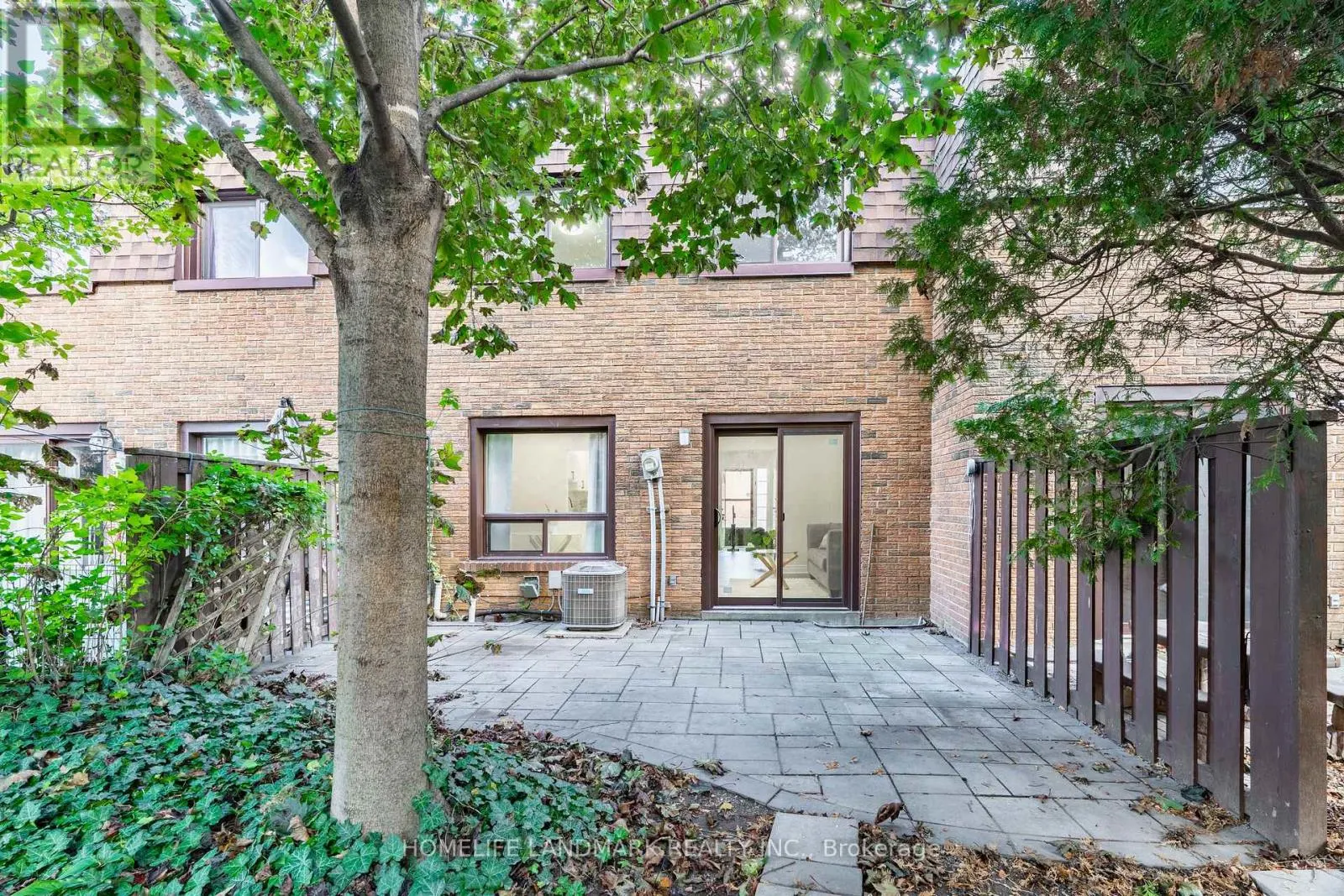 314 SPRUCEWOOD COURT