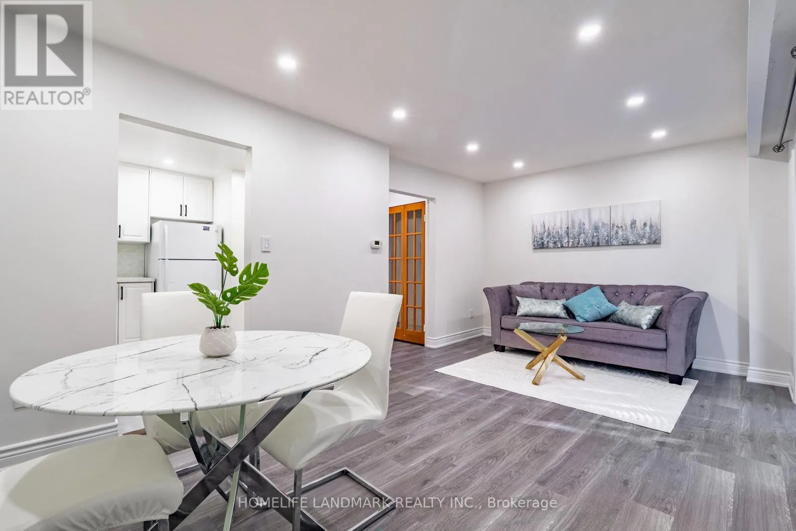314 SPRUCEWOOD COURT