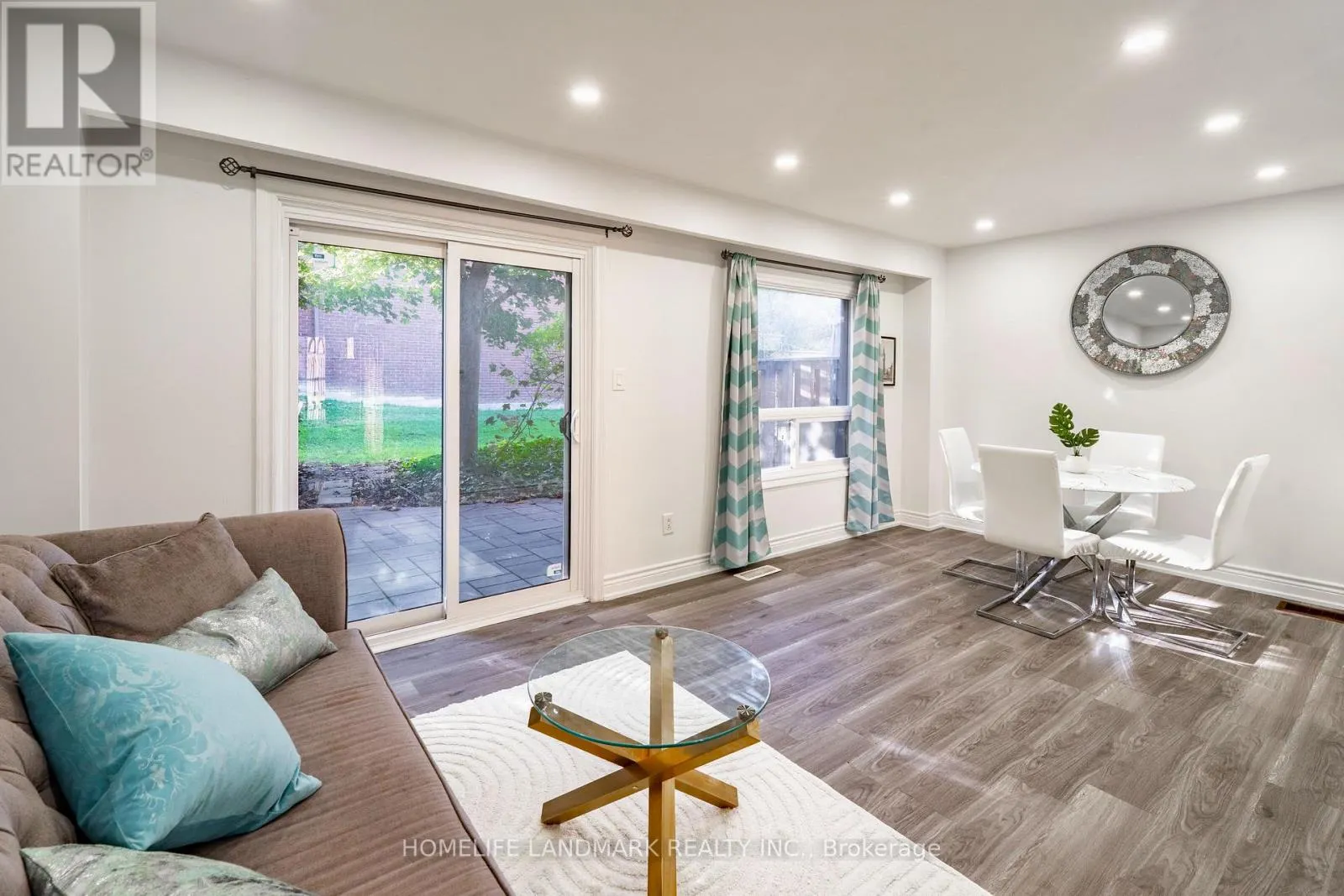 314 SPRUCEWOOD COURT
