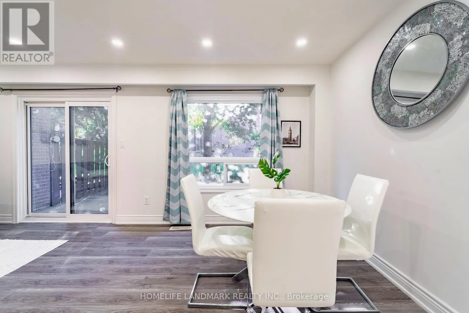 314 SPRUCEWOOD COURT
