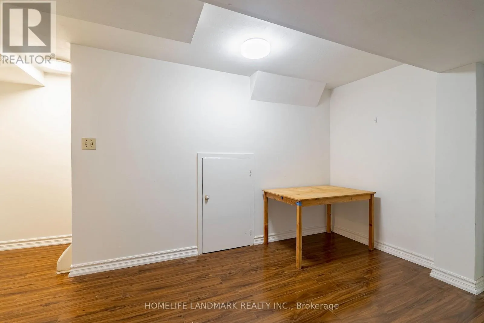 314 SPRUCEWOOD COURT