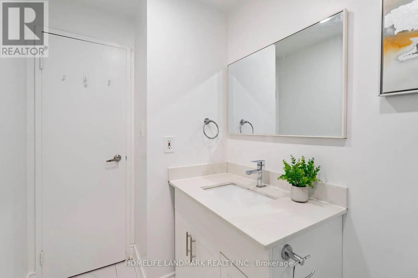 314 SPRUCEWOOD COURT